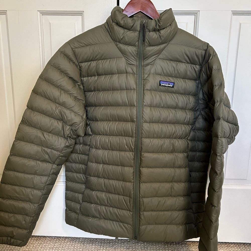 Men’s Patagonia Down Sweater New with Tags